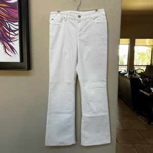 Joe’s White Jeans Fit: Muse. Size 31. NWT